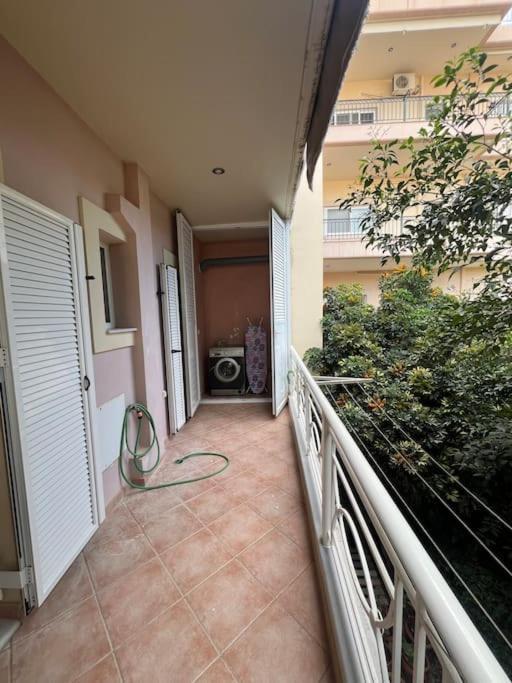 κοντά στη θάλασσα στην πολη κυπαρισσια Apartment *